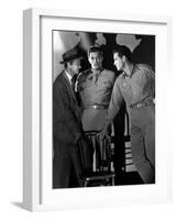 Crossfire, Robert Young, Robert Mitchum, Robert Ryan, 1947-null-Framed Photo