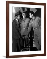 Crossfire, Robert Young, Robert Mitchum, Robert Ryan, 1947-null-Framed Photo