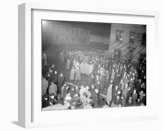 Crowd awaiting survivors from the Titanic, 1912-null-Framed Photographic Print