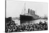 Crowd Watching the Lusitania Photograph - New York, NY-Lantern Press-Stretched Canvas