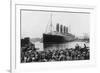 Crowd Watching the Lusitania Photograph - New York, NY-Lantern Press-Framed Art Print