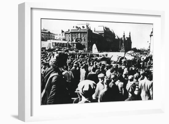 Crowds around a Downed German Bomber on Display in Sverdlov Square, Moscow, 1941-null-Framed Giclee Print