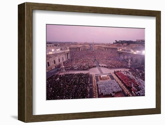 Crowds in Saint Peter's Square-Vittoriano Rastelli-Framed Photographic Print