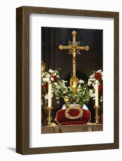 Crown of Thorns, one of Christ's Passion relics, Notre Dame Cathedral, France-Godong-Framed Photographic Print