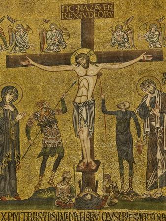 https://imgc.allpostersimages.com/img/posters/crucifixion-central-dome-arch-st-mark-s-basilica-venice-italy-10th-c_u-L-Q1J8UU10.jpg?artPerspective=n