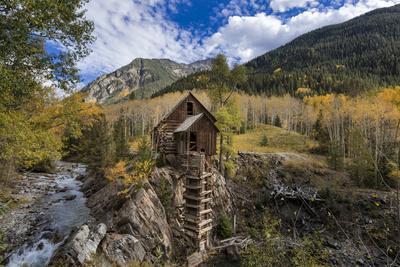 https://imgc.allpostersimages.com/img/posters/crystal-mill-near-marble-colorado-usa_u-L-Q13C4C40.jpg?artPerspective=n