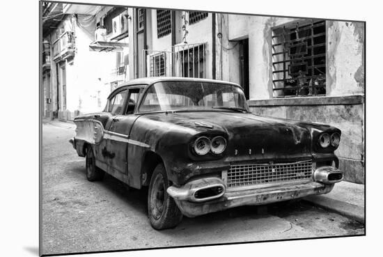 Cuba Fuerte Collection B&W - Old American Pontiac-Philippe Hugonnard-Mounted Photographic Print