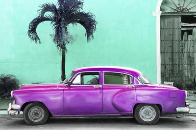 https://imgc.allpostersimages.com/img/posters/cuba-fuerte-collection-beautiful-retro-purple-car_u-L-Q1ACY1T0.jpg?artPerspective=n