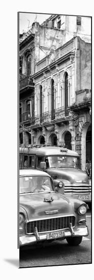 Cuba Fuerte Collection Panoramic BW - Classic Cars in Havana II-Philippe Hugonnard-Mounted Photographic Print