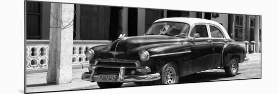 Cuba Fuerte Collection Panoramic BW - Old Classic Car II-Philippe Hugonnard-Mounted Photographic Print