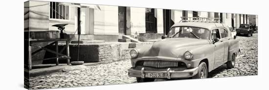 Cuba Fuerte Collection Panoramic BW - Old Taxi in Trinidad-Philippe Hugonnard-Stretched Canvas