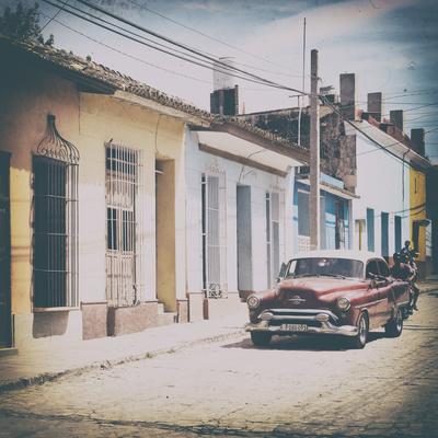 https://imgc.allpostersimages.com/img/posters/cuba-fuerte-collection-sq-urban-vintage-scene-in-trinidad_u-L-Q1AC8290.jpg?artPerspective=n