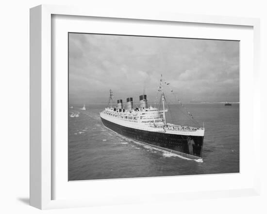 Cunard Liner Queen Mary Leaves Southampton for the Last Time for Her Retirement Berth, October 1967-null-Framed Premium Photographic Print