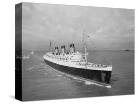 Cunard Liner Queen Mary Leaves Southampton for the Last Time for Her Retirement Berth, October 1967-null-Stretched Canvas