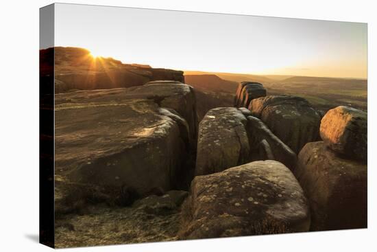 Curbar Edge, at sunrise on a frosty winter morning, Peak District National Park, Derbyshire, Englan-Eleanor Scriven-Stretched Canvas