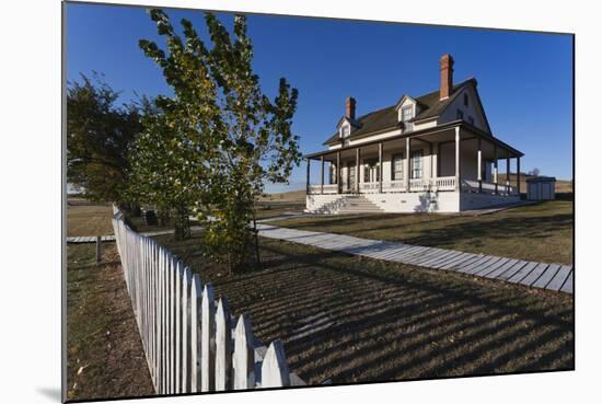 Custer House, Fort Abraham Lincoln Sp, Mandan, North Dakota, USA-Walter Bibikow-Mounted Photographic Print