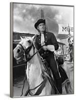 Custer l homme by l ouest by RobertSiodmak with Robert Shaw, 1967 (b/w photo)-null-Framed Photo