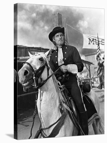 Custer l homme by l ouest by RobertSiodmak with Robert Shaw, 1967 (b/w photo)-null-Stretched Canvas