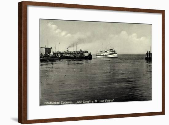 Cuxhaven, Alte Liebe, Dampfschiff Jan Molsen, Hapag-null-Framed Giclee Print