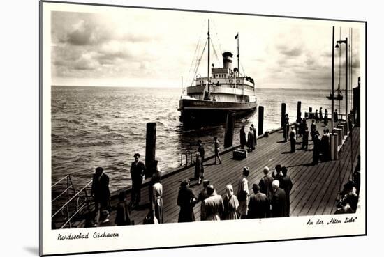 Cuxhaven, an Der Alten Liebe, Dampfschiff Vörwärts-null-Mounted Giclee Print