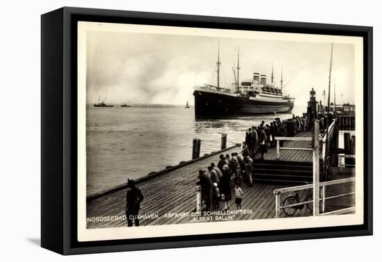 Cuxhaven, Dampfschiff Albert Ballin, Hapag-null-Framed Stretched Canvas