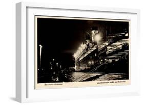 Cuxhaven, Hafen Steubenhöft, Amerikadampfer Nachts-null-Framed Giclee Print