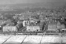 Eastbourne, East Sussex, 4th August 1957-Daily Herald-Photographic Print