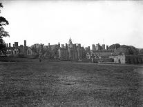 Corfe Castle, 1952-Daily Mirror-Photographic Print