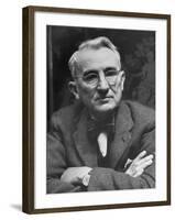 Dale Carnegie-Alfred Eisenstaedt-Framed Photographic Print