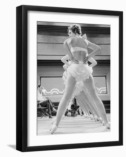 Dames, 1934-null-Framed Photographic Print