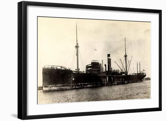 Dampfer City of Westminster, Steamer Near Port-null-Framed Giclee Print