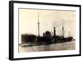 Dampfer City of Westminster, Steamer Near Port-null-Framed Giclee Print