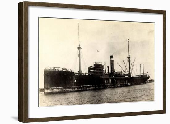 Dampfer City of Westminster, Steamer Near Port-null-Framed Giclee Print