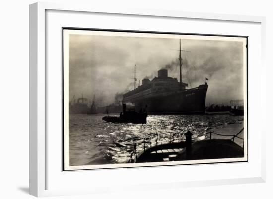 Dampfer Europa Der Norddt. Lloyd Im Hamburger Hafen-null-Framed Giclee Print