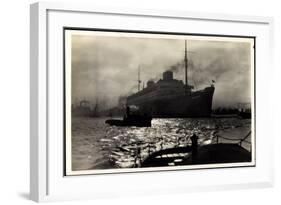 Dampfer Europa Der Norddt. Lloyd Im Hamburger Hafen-null-Framed Giclee Print