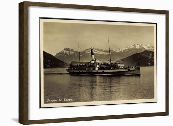 Dampfer Unterwalden Auf Dem Vierwaldstätter See-null-Framed Giclee Print