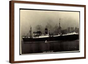 Dampfschiff Clan Macpherson Am Hafen in Fahrt-null-Framed Giclee Print