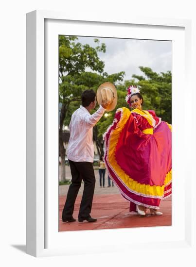 Dancers Entertain a Crowd, Central, Chiapa De Corzo, Chiapas, Mexico-Brent Bergherm-Framed Photographic Print