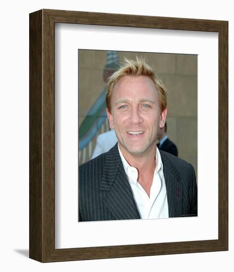 Daniel Craig-null-Framed Photo