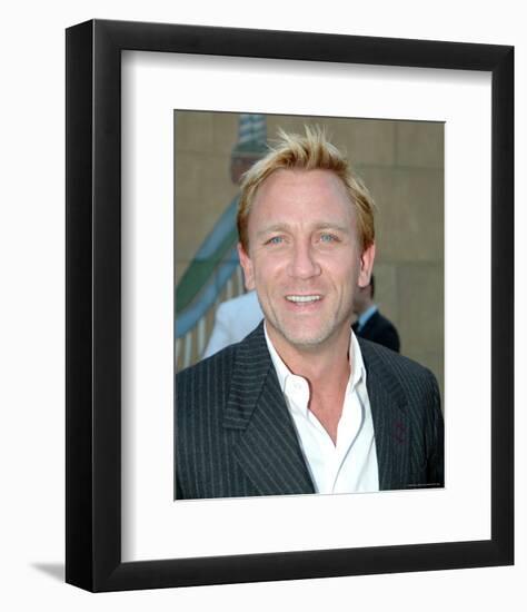 Daniel Craig-null-Framed Photo