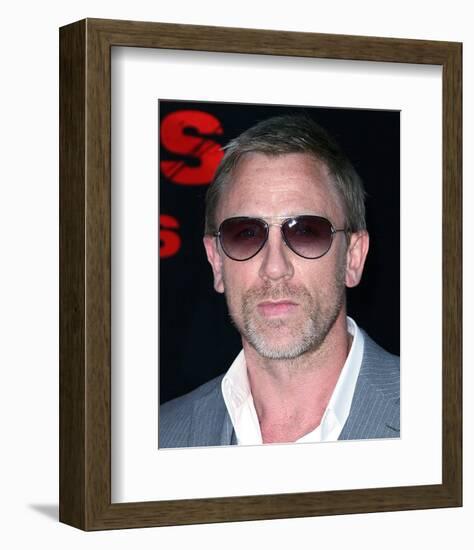 Daniel Craig-null-Framed Photo