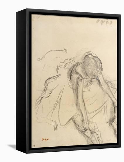 Danseuse assise, essayant ses pointes-Edgar Degas-Framed Stretched Canvas