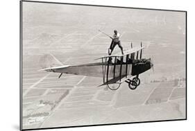 Daredevil Al Wilson Golfing on Biplane-null-Mounted Photographic Print