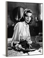 DARK PASSAGE, 1947 directed by DELMER DAVES Lauren Bacall (b/w photo)-null-Framed Photo