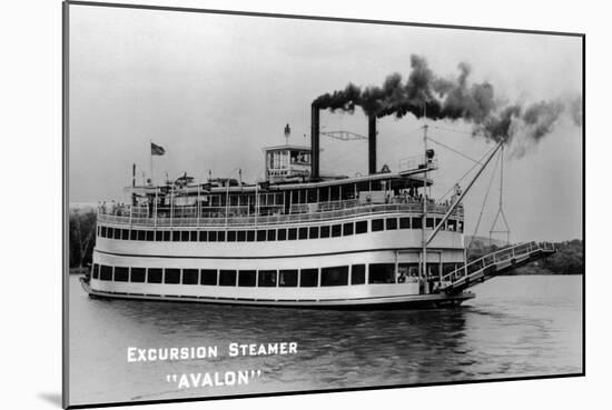 Davenport, Iowa - Avalon Steamer-Lantern Press-Mounted Art Print