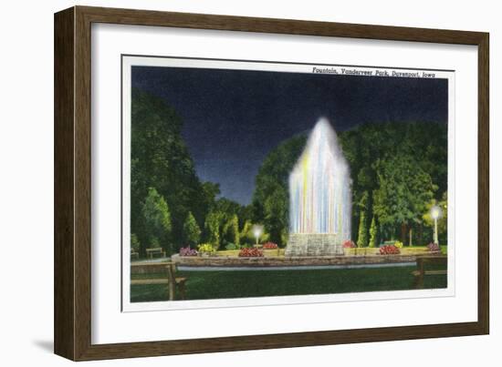 Davenport, Iowa, Vanderveer Park View of the Fountain at Night-Lantern Press-Framed Art Print