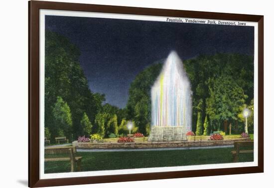 Davenport, Iowa, Vanderveer Park View of the Fountain at Night-Lantern Press-Framed Art Print