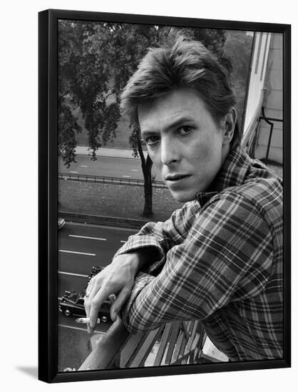 David Bowie- London 1977-null-Framed Poster