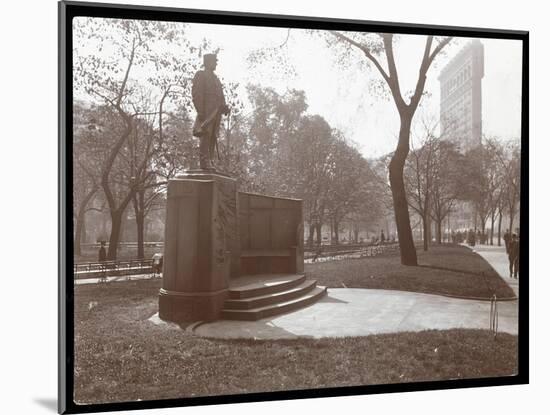 David Glasgow Farragut Statue in Madison Square Park, New York, c.1905-Byron Company-Mounted Giclee Print