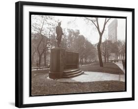 David Glasgow Farragut Statue in Madison Square Park, New York, c.1905-Byron Company-Framed Giclee Print